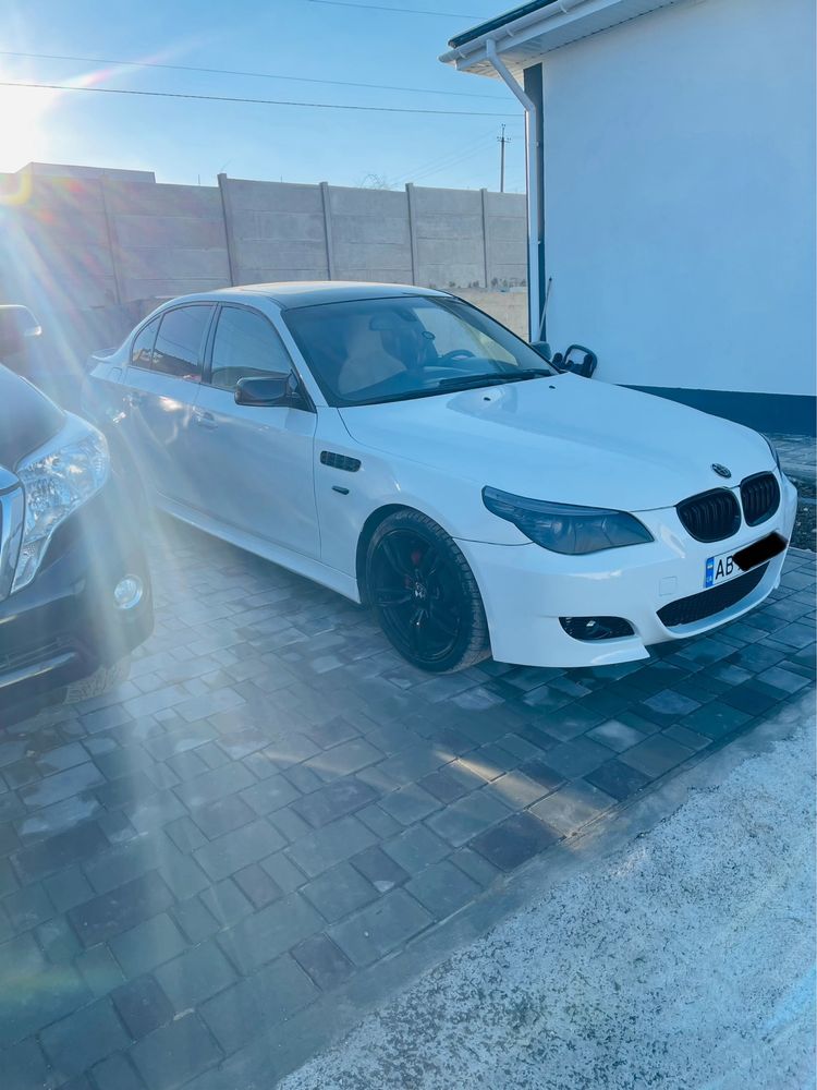 BMW e60 2009год