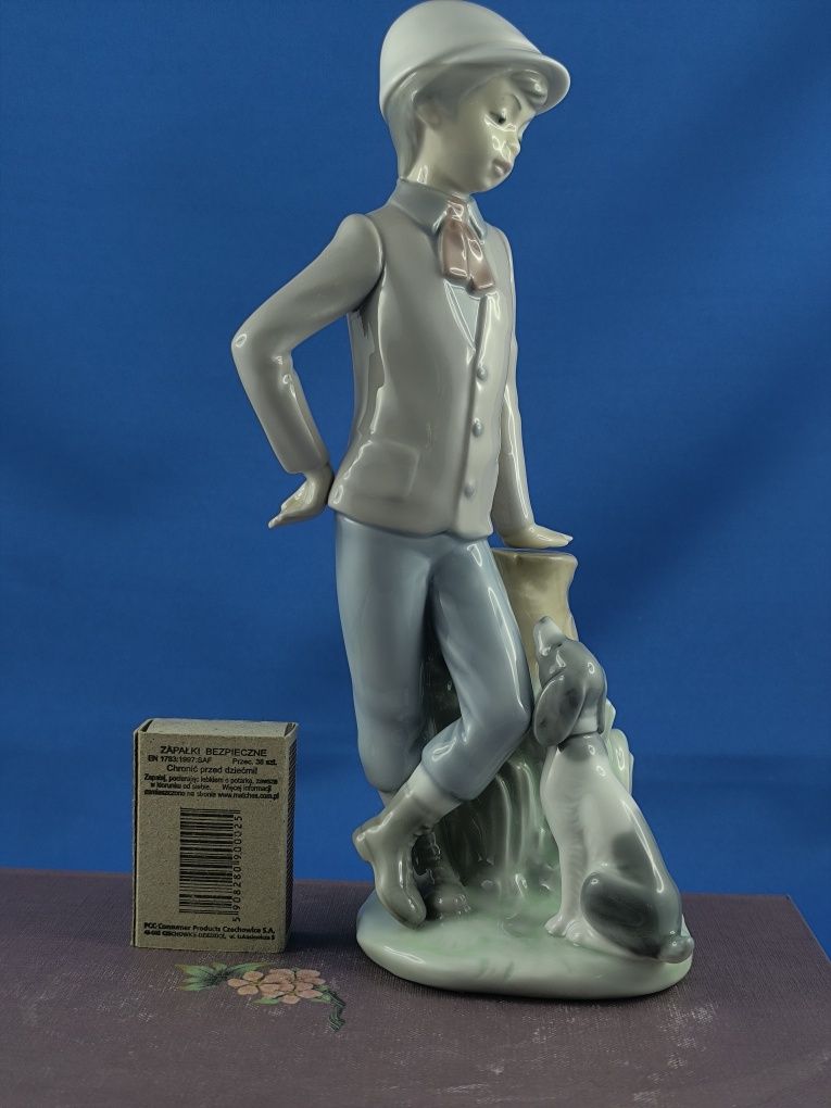 Chłopiec z psem Nao by Lladro Hiszpania #porcelana #ozdoba #prezent