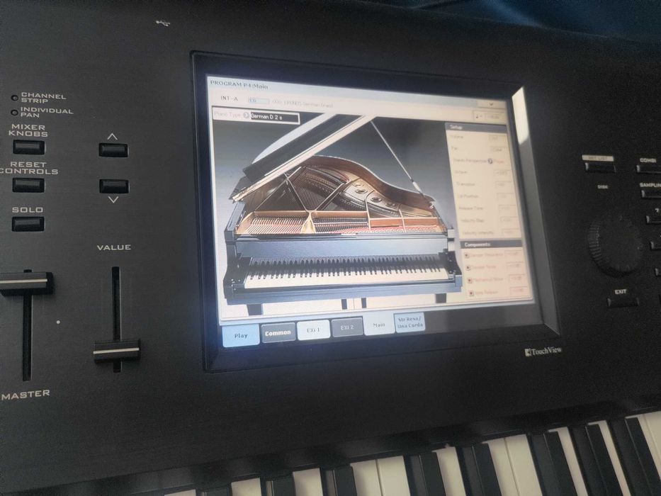 Korg Kronos 73 (Music Workstation)