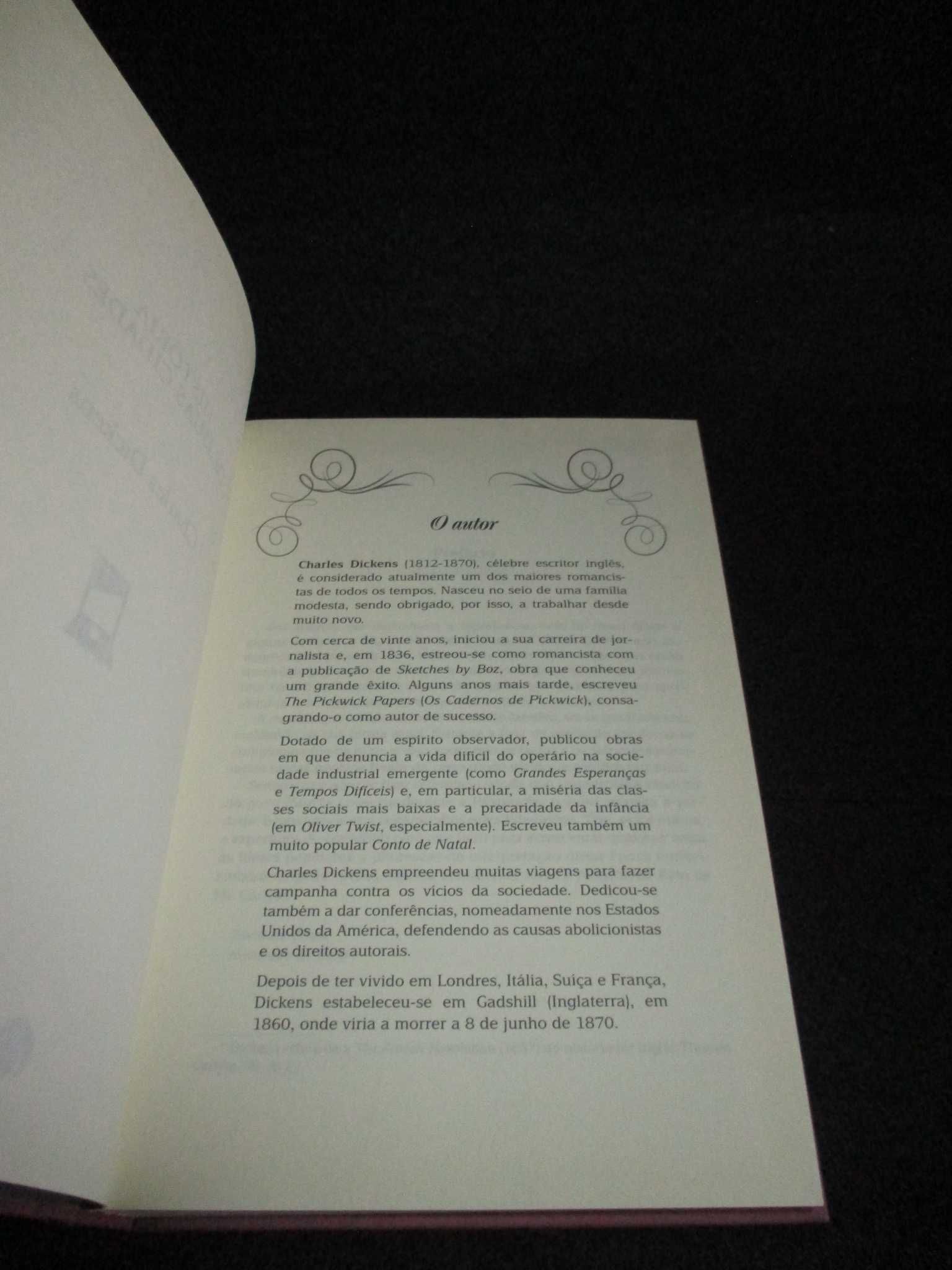 Livro História de Duas Cidades Charles Dickens
