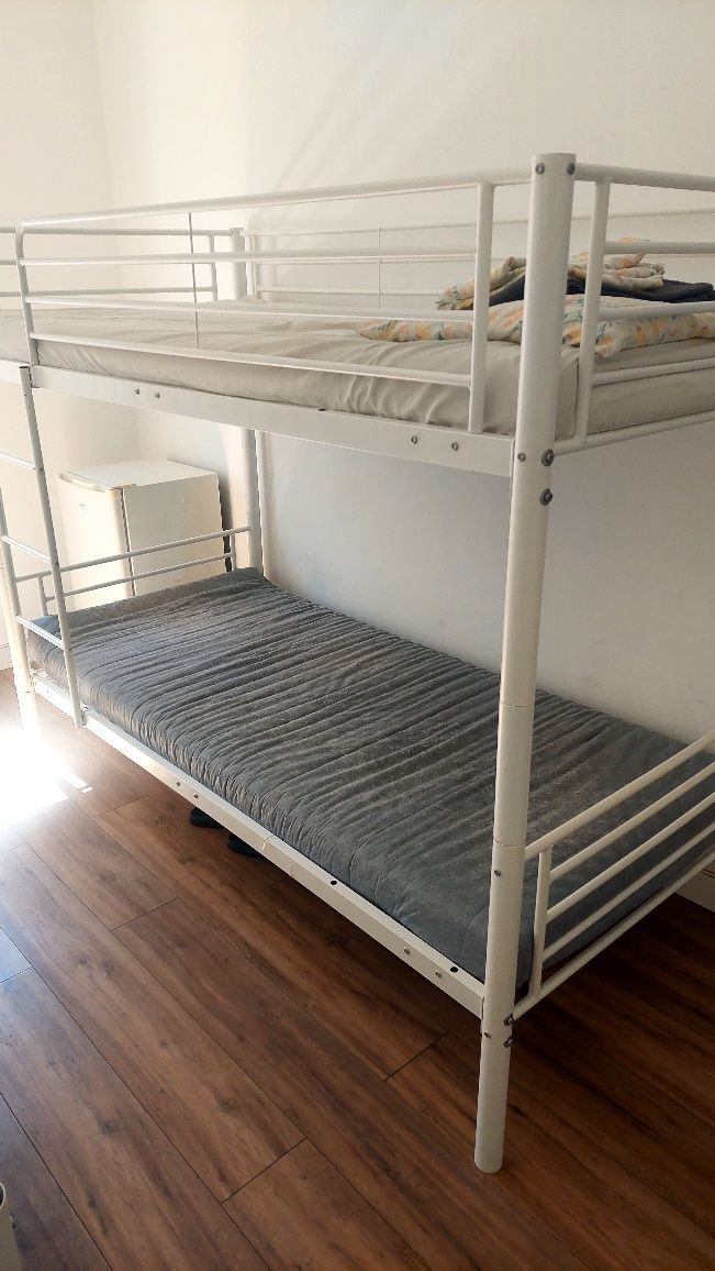 Arrendo Camas em Quartos partilhados, Brandoa