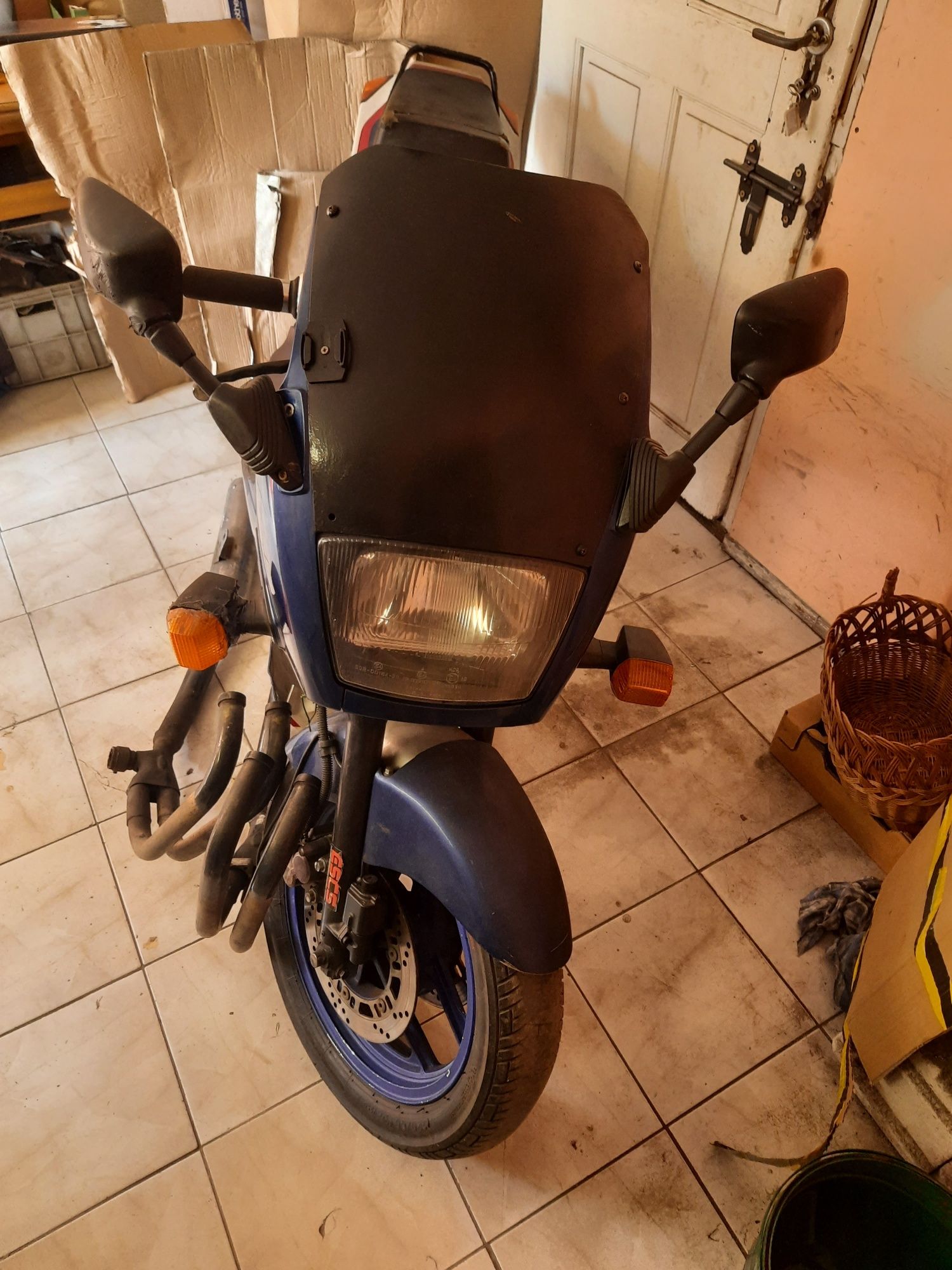 Kawasaki GPX 600 R części gpz 600 moduł bak lagi owiewki stopka wiązka