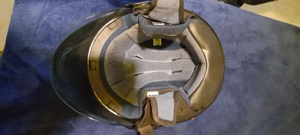 2 Capacetes semi novos