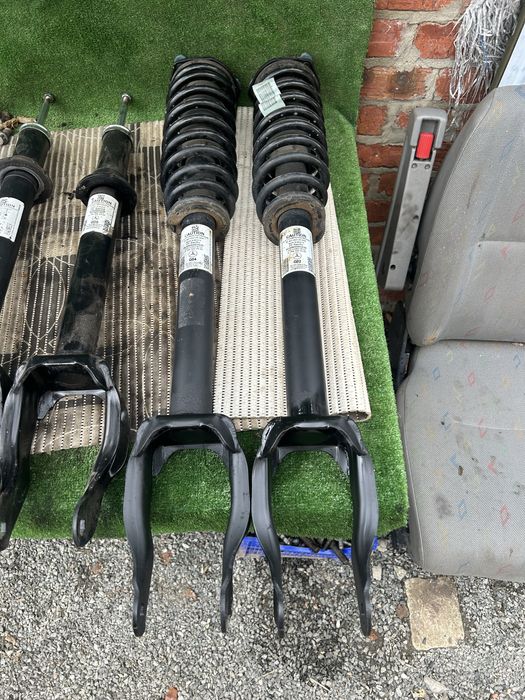 Продам стойки на Мерседес Ml 164,166 Gl164-166 в хорошем состоянии