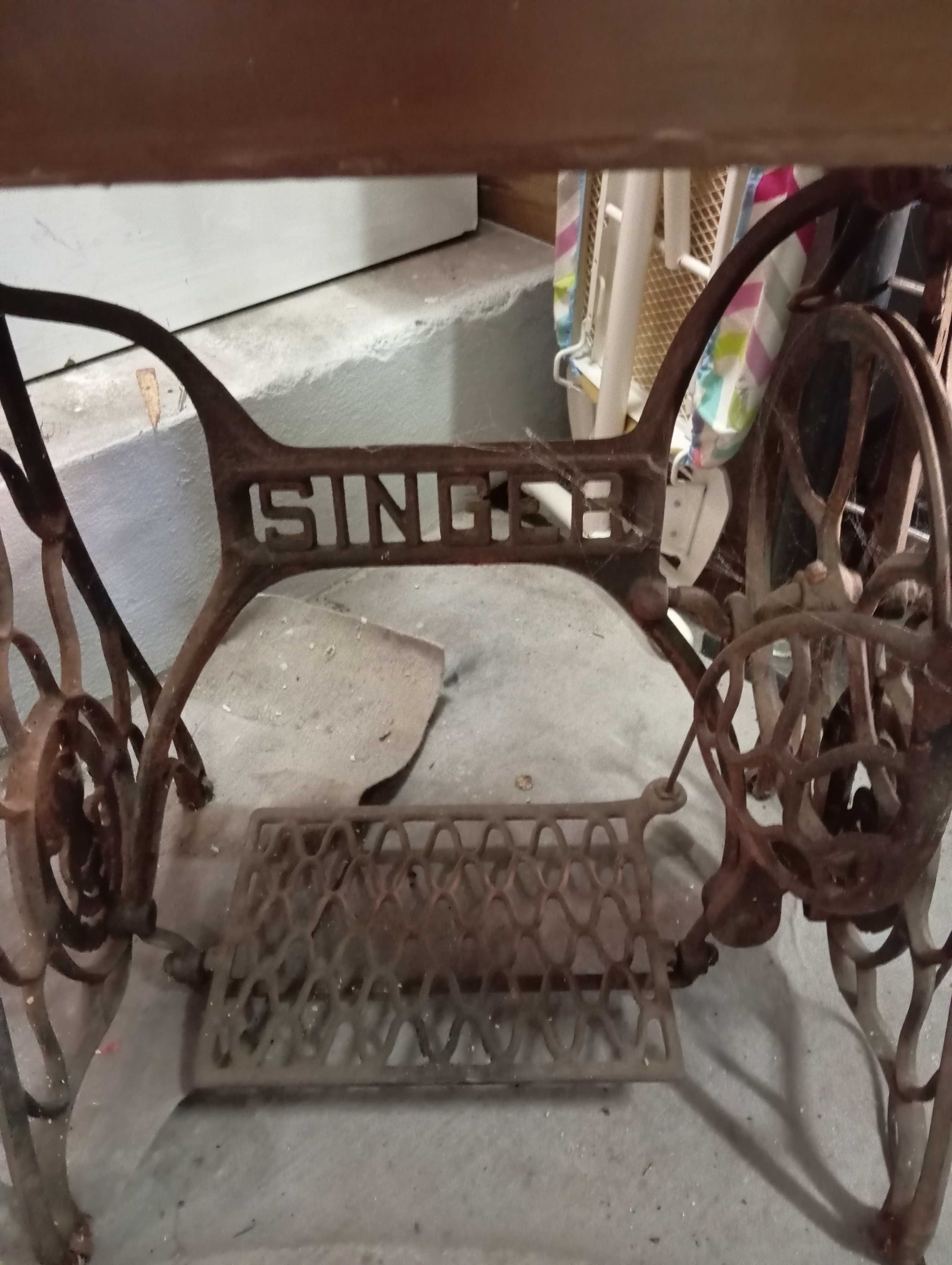 Máquina de costura Singer