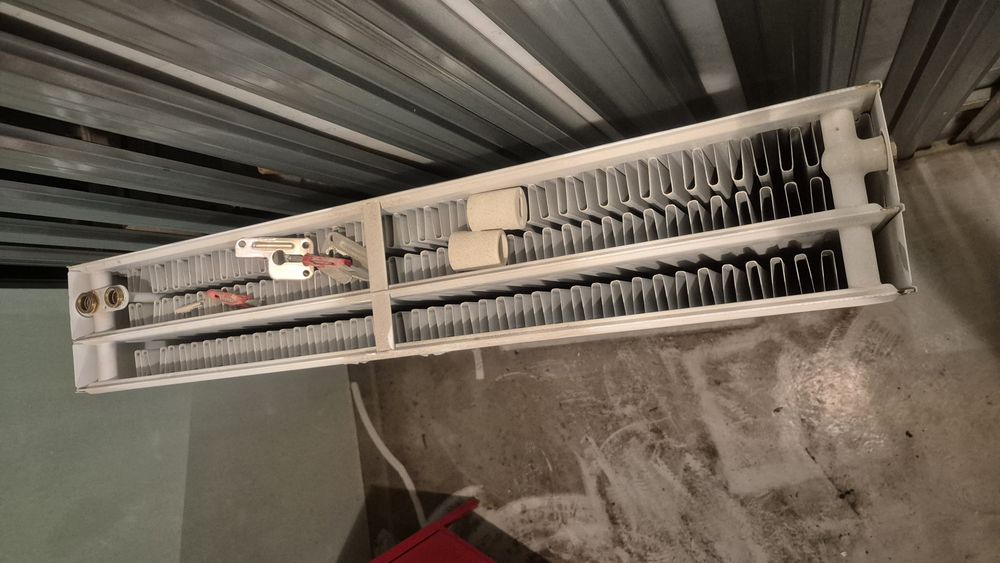 Grzejnik stalowy panelowy  90 x 90 x 16
