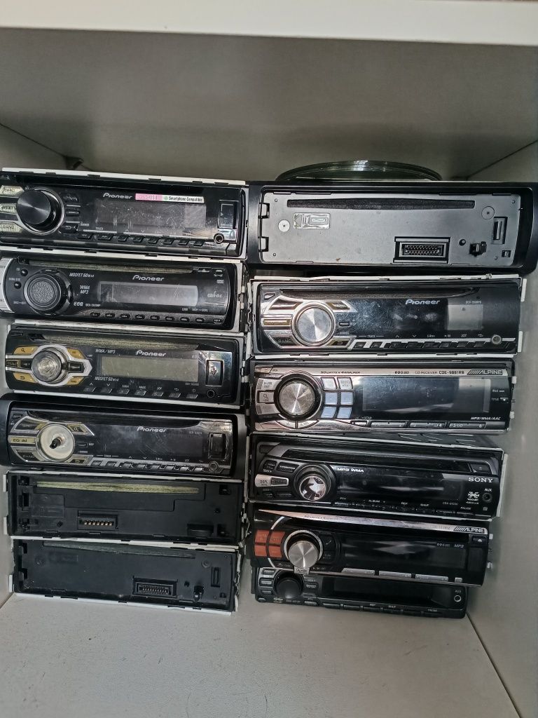 Auto rádio quadrante volante