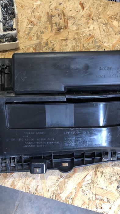 Бардачек,ящик для перчаток toyota land cruiser prado 120,150 прадо