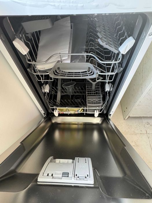 Нова посудомийна машина Bosch