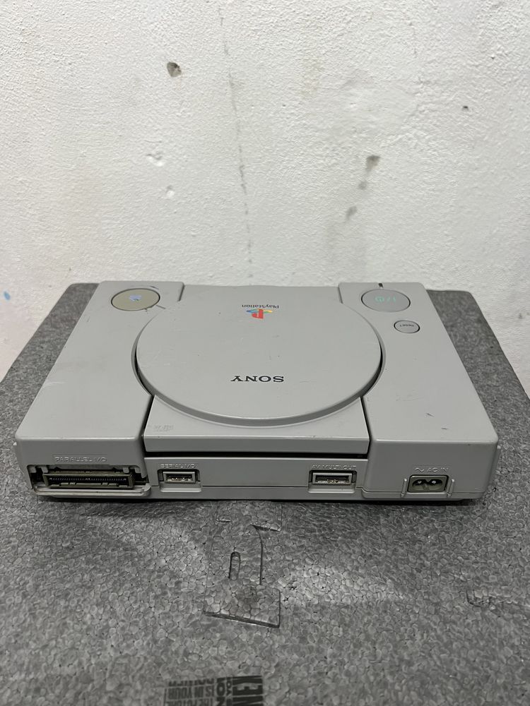 Playstation 1 - 1st Edition