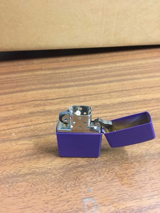 Isqueiro Zippo 38€