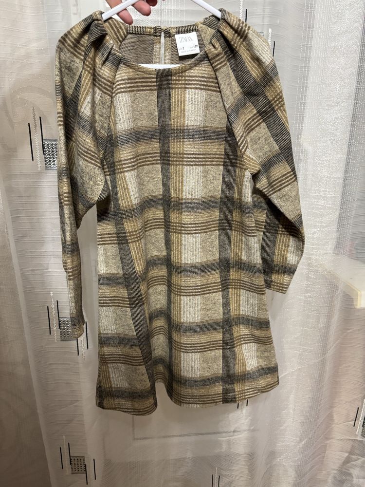 Фірмова сукня, сарафан, платье Zara шкільний одяг на дівчинку