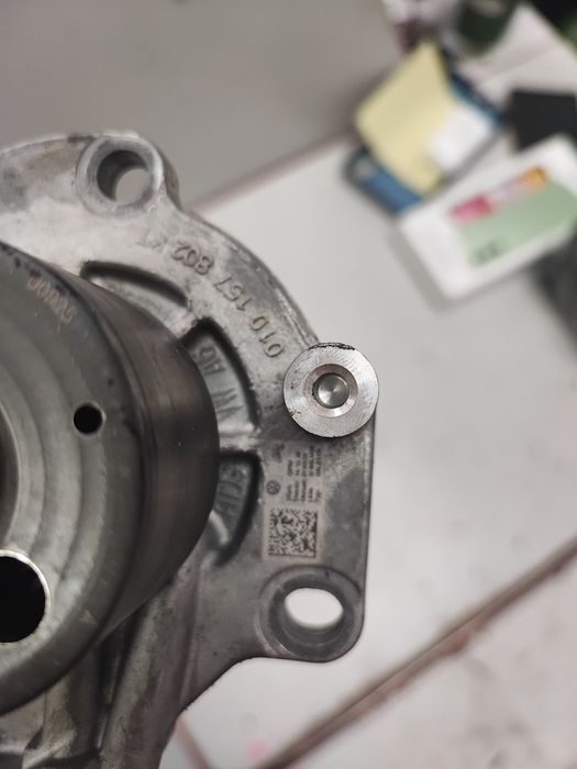 Помпа skoda octavia a7 1.6 tdi