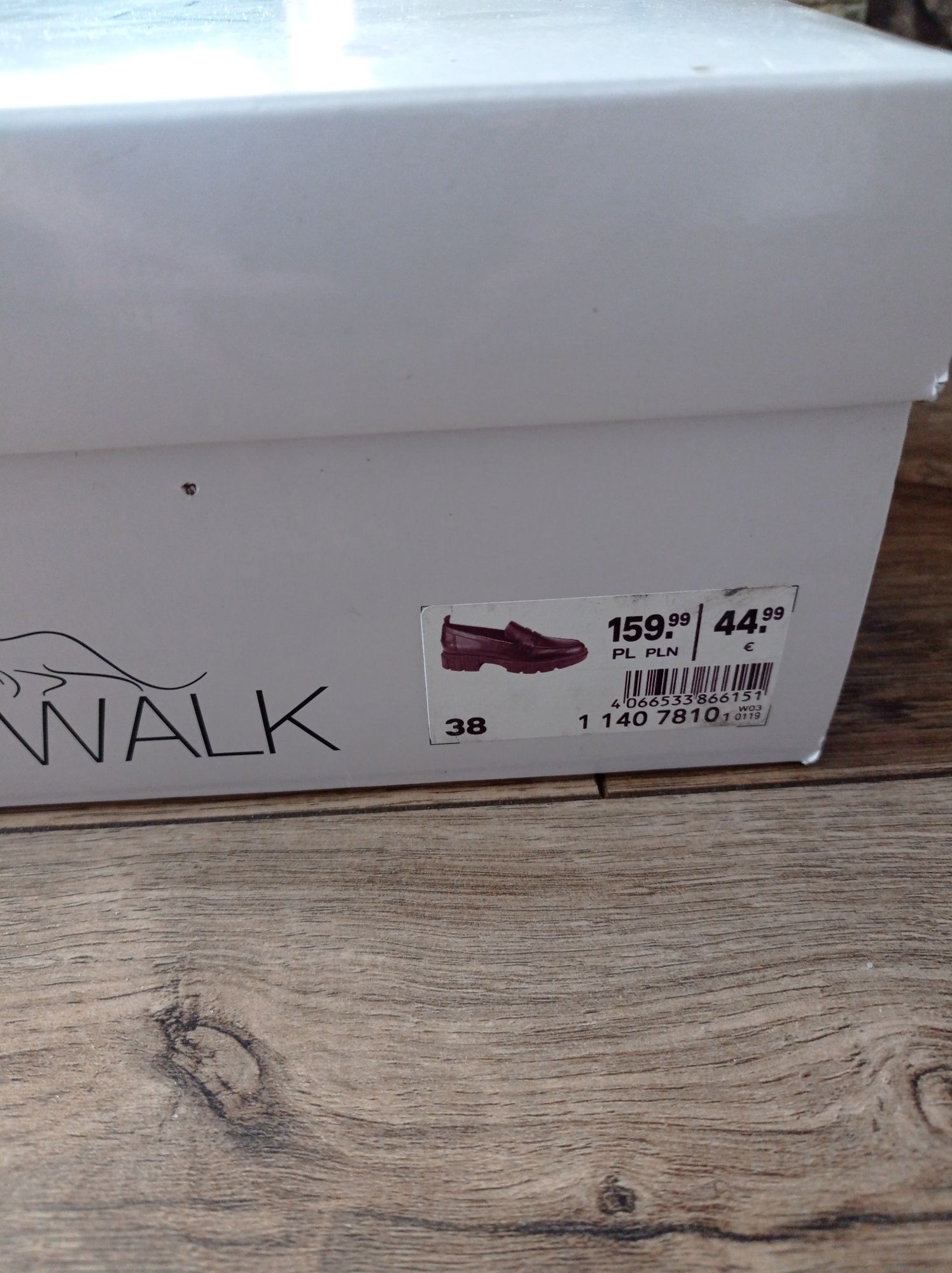 Nowe mokasyny loafersy 38