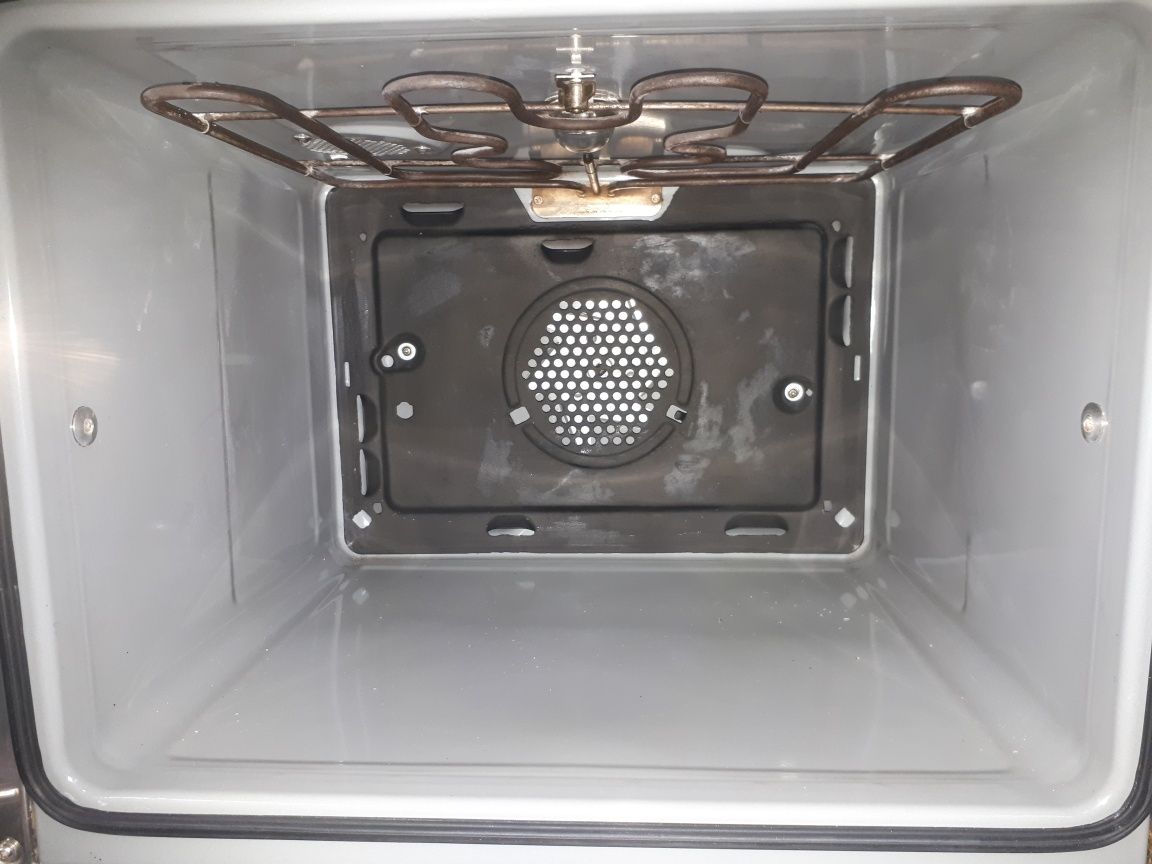 Духовка Miele H4302B (стан нової)