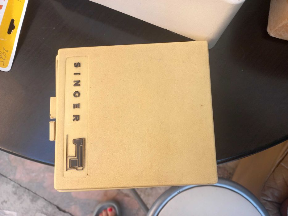 máquina de costura Singer 560