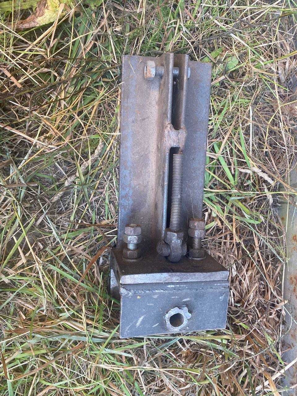 Мотоблок з причіпом та картопле сажалкою