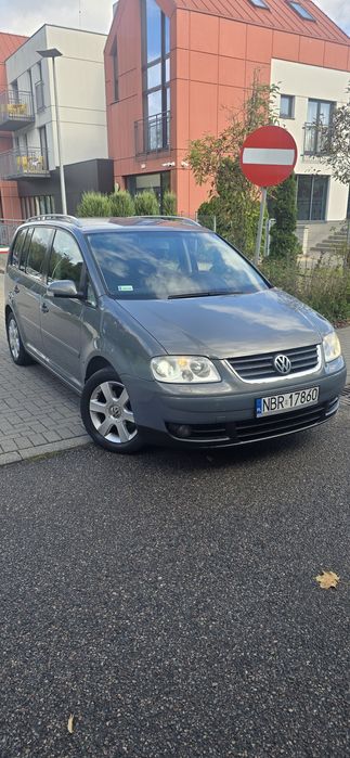 Vw Touran 7 osob tdi fv na rozrząd opłaty na rok klima