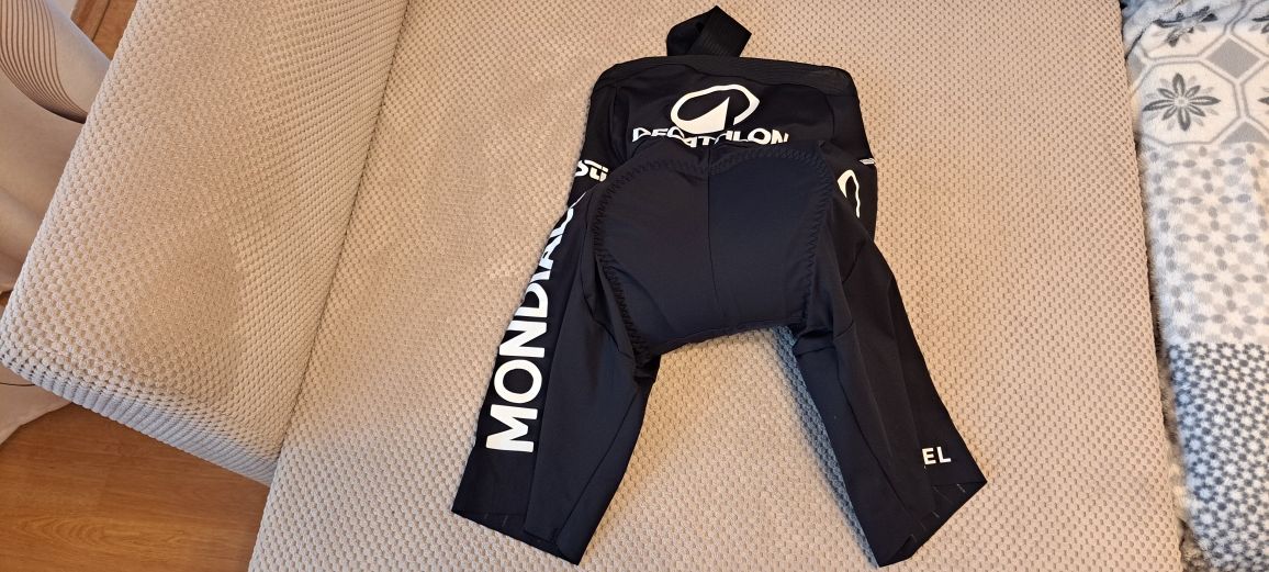 Nowe Orginalne Spodenki Rosti AG2R LA Mondiale w rozmiarze M