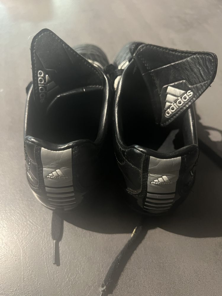 Buty na piłkę, korki Adidas rozm 35