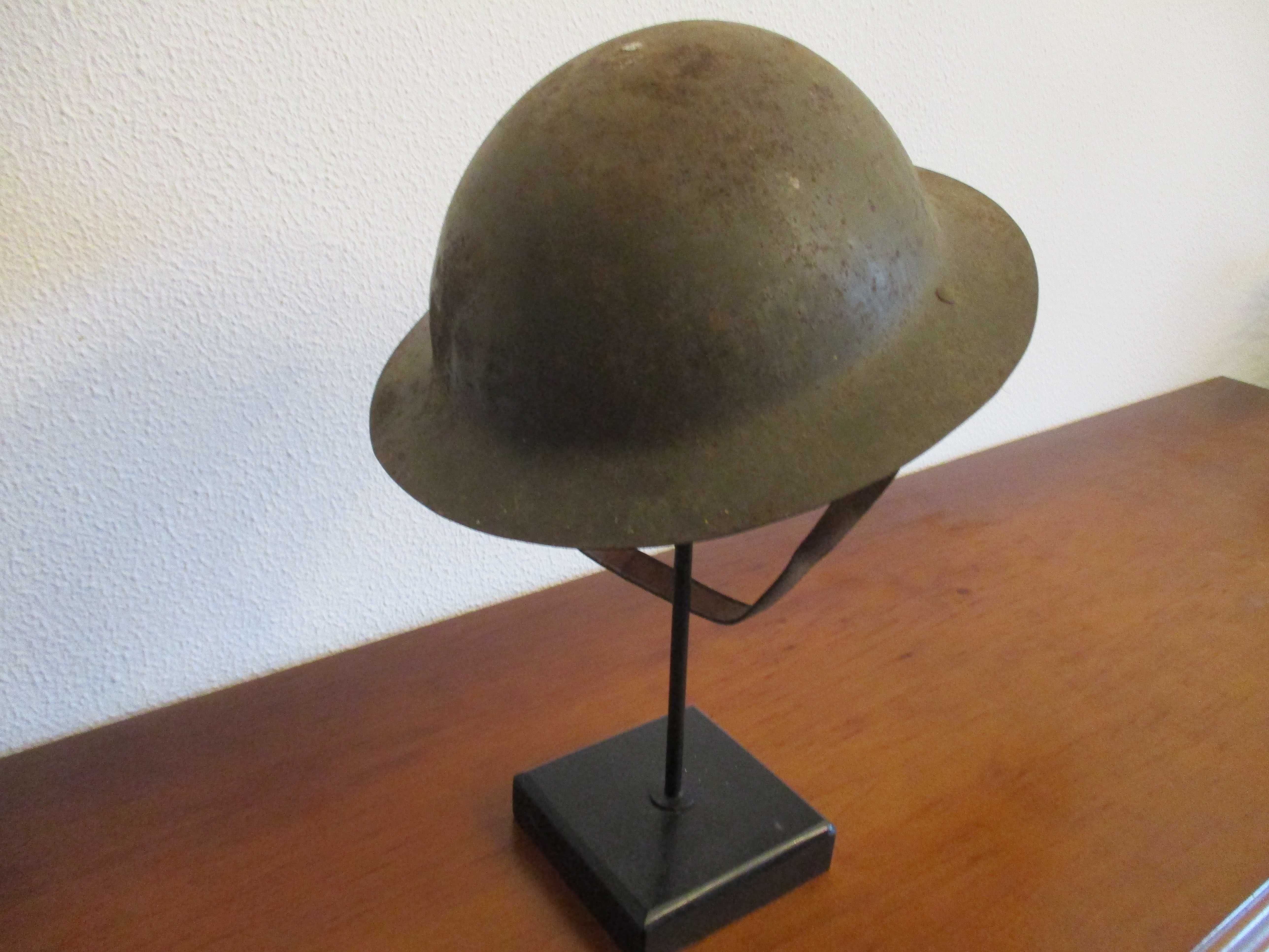 Capacete Militar Português - Grande Guerra Trincheiras 1918 - Original