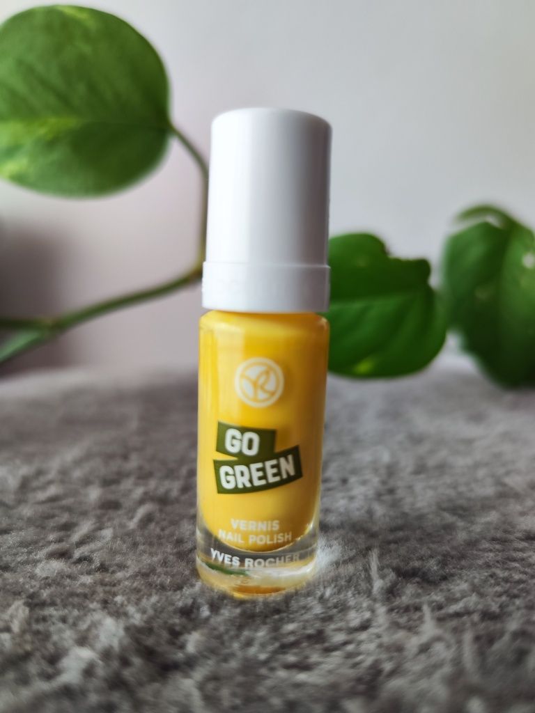 Verniz "Jaune Mimosa" da Yves Rocher