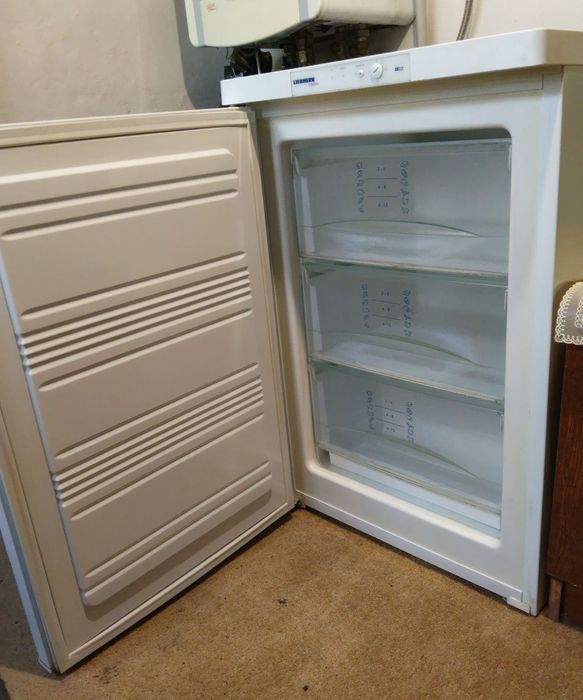 Морозильна камера LIEBHERR G1211