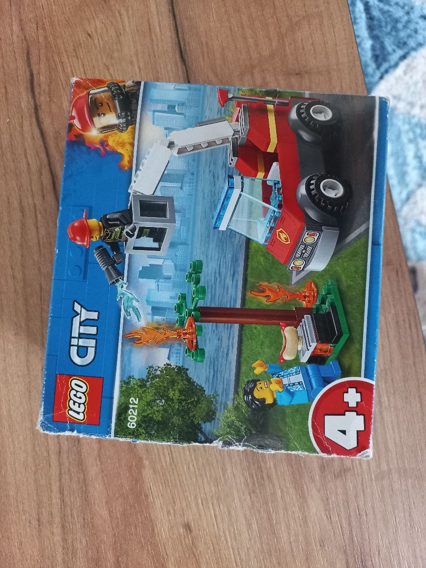 zestaw Lego wóz strażacki 4+