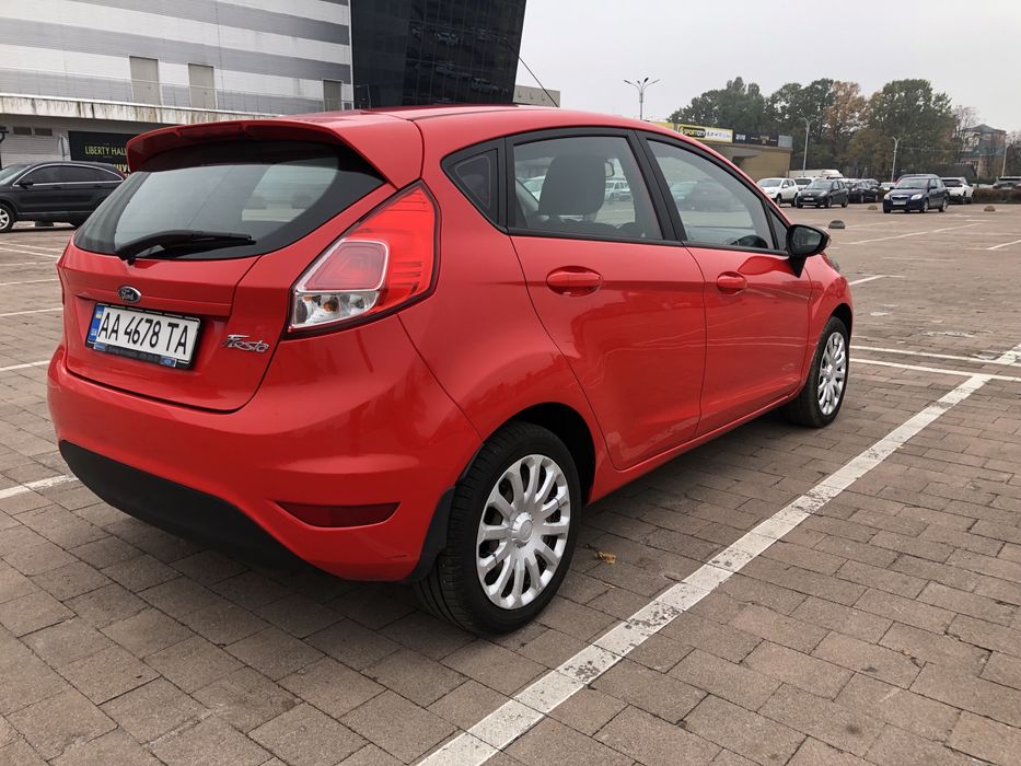 Автомобіль Ford Fiesta