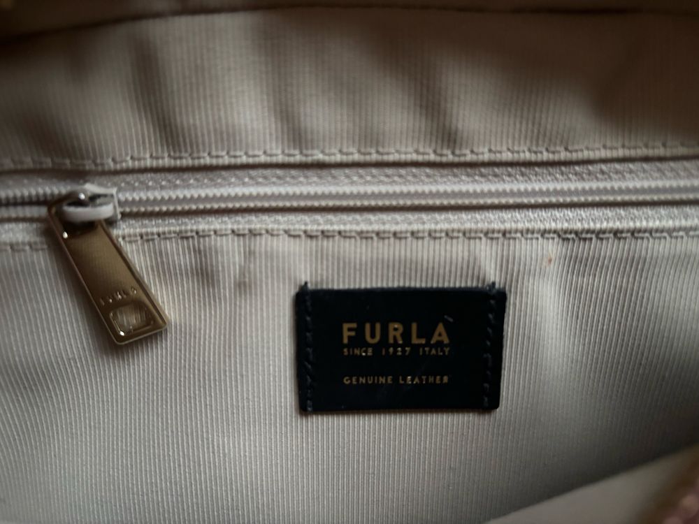 Furla torebka skórzana crossbody różowa