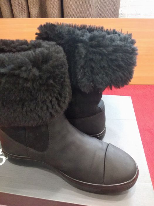 Продам женские зимние сапоги ECCO