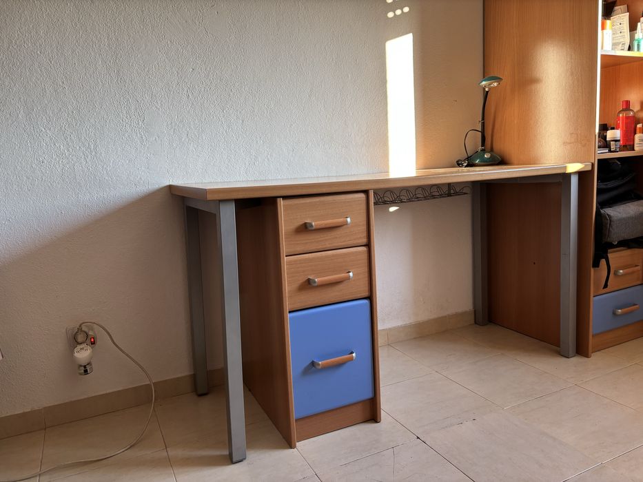 Secretaria com Bloco de Gavetas