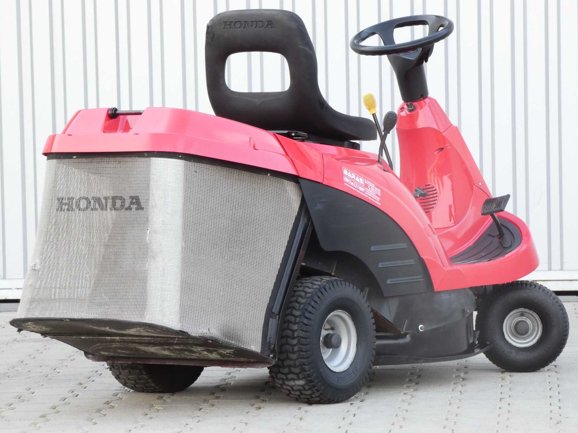 Traktorek kosiarka HONDA HF1211 Hydrostat Kosz (270601) - Baras