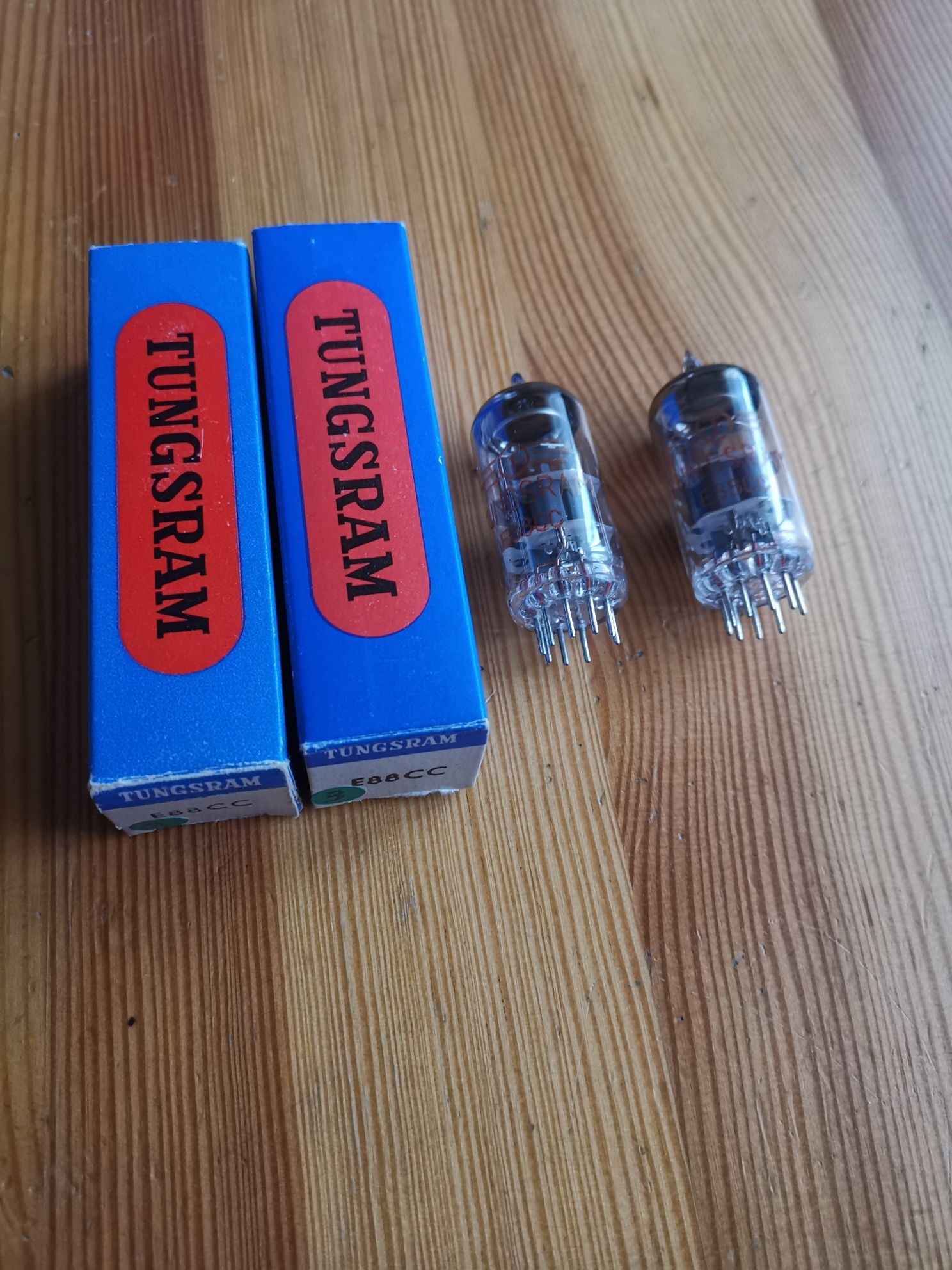 Lampy E88CC Tungsram NOS