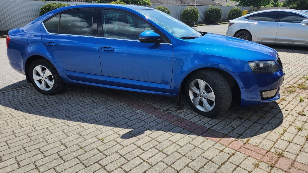 Skoda oktavia A7 седан  2014