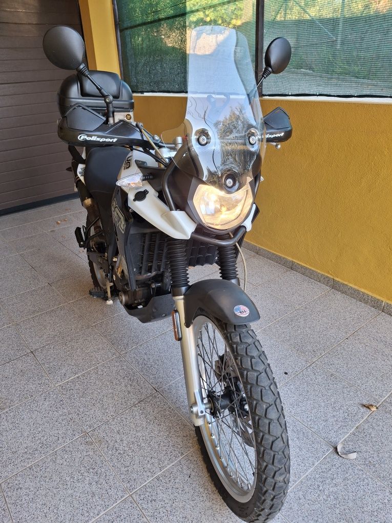 Um DSR Adventure TT 125