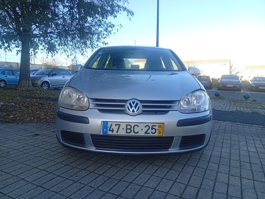 VW Golf 5  1.9 T.D.I do ano 2006 com 134000Km Reais. Carro Nacional