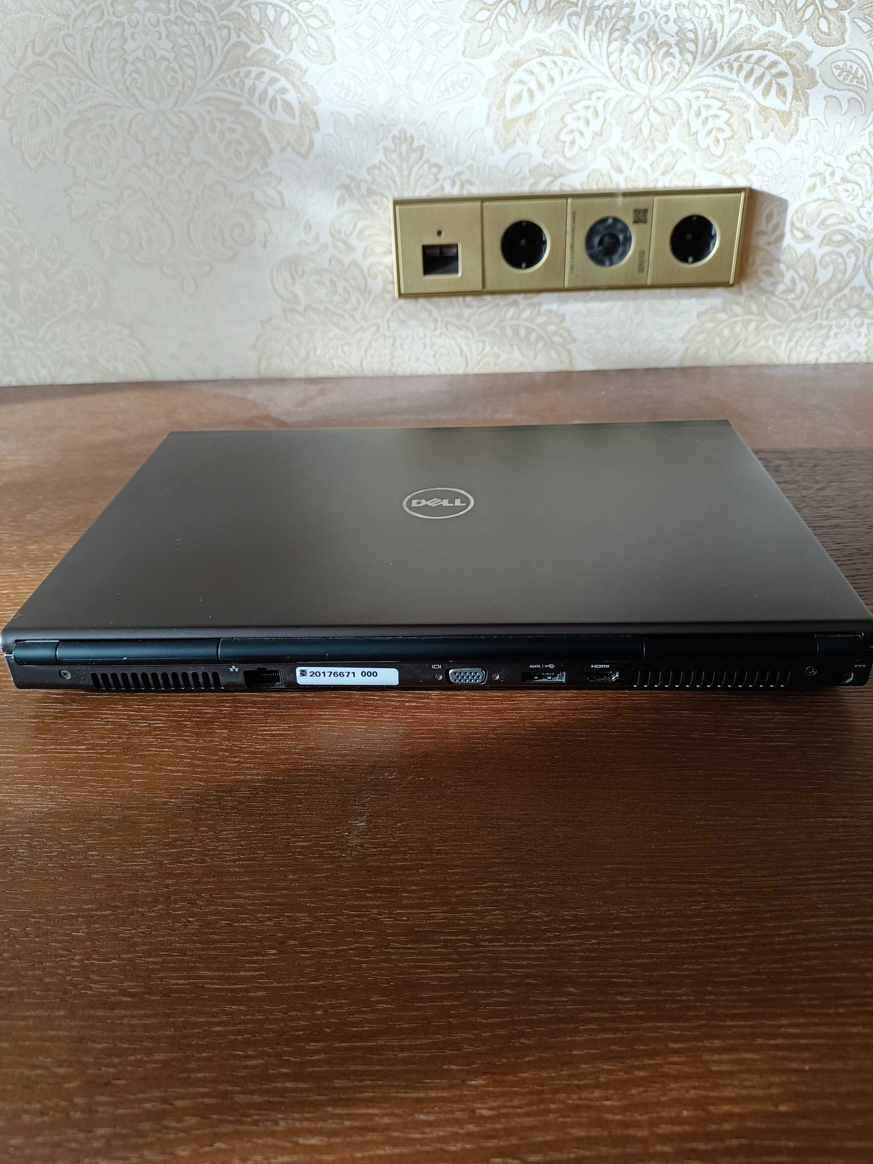 Ноутбук Dell Precision Mobile WorkStation M4800 із блоком живлення