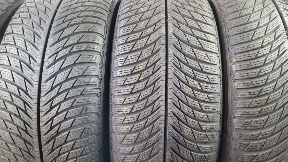 Ładne opony zimowe 235/50R19 Michelin op.373