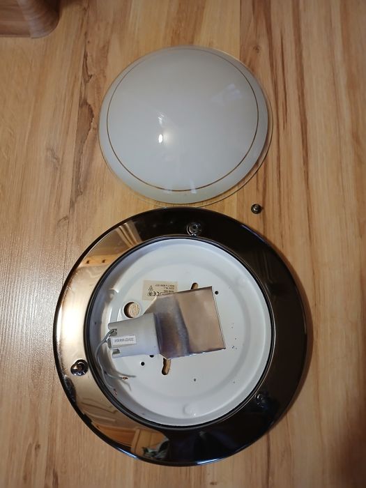 Plafon ścienny nikiel  średnica 25 cm.