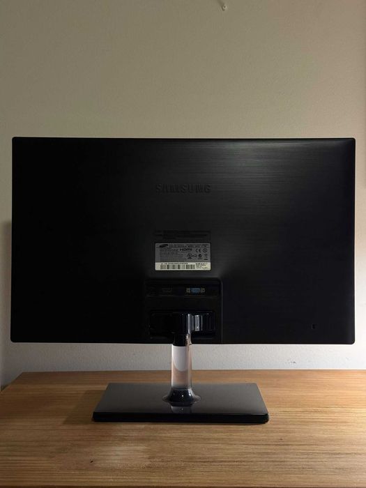 Ecrã Samsung 24" FHD monitor - S24C570HL