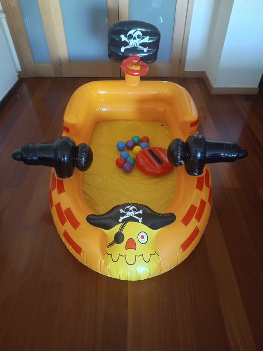 Barco Insuflável Pirata para crianças