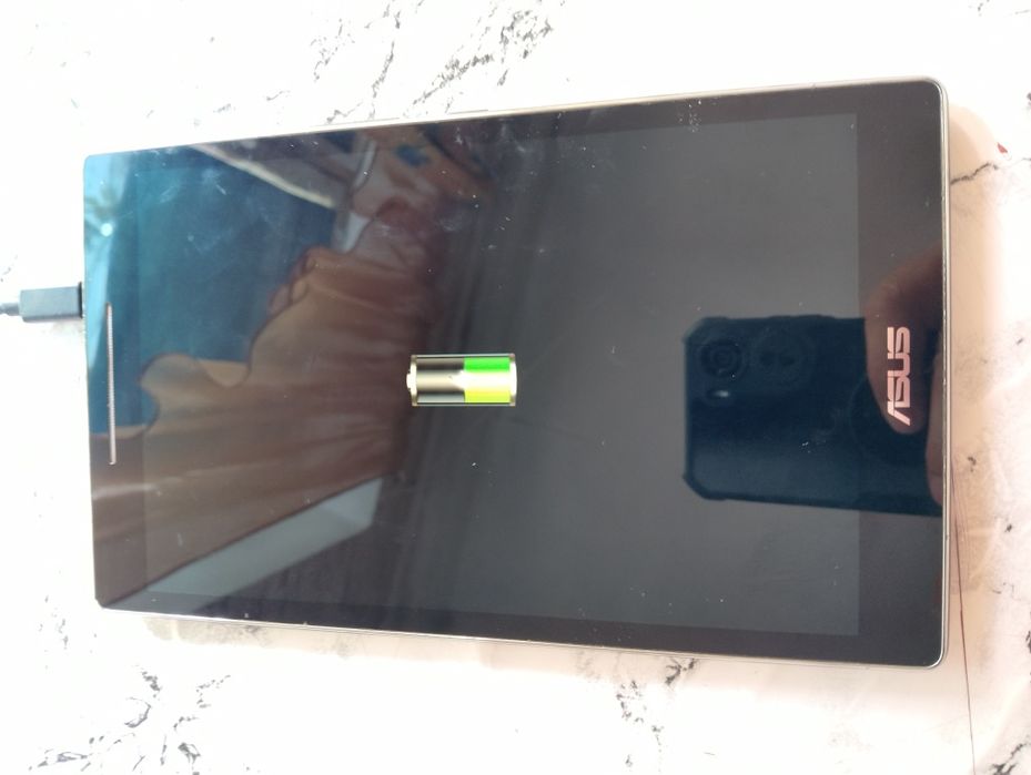 ASUS Планшеты доноры Asus ZenPad 8,два планшета,дополнительная батарея