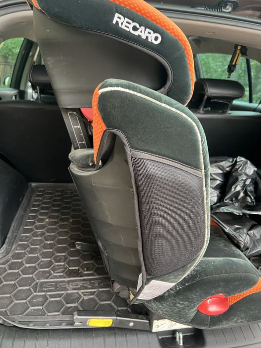 Автокрісло Recaro Monza Nova