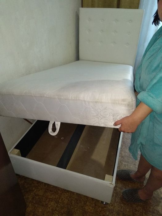 Продається кровать