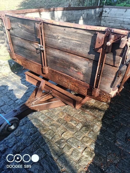 Reboque/atrelado para trator agricola