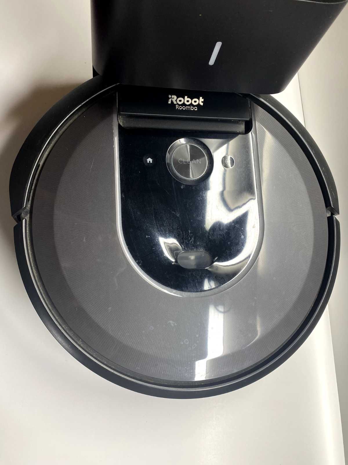 iRobot Roomba i7 KOMPLET, STAN BDB