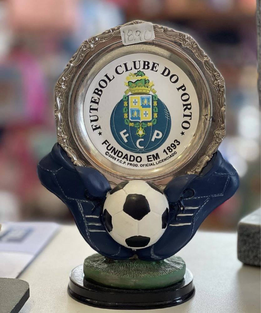 Diferentes troféus do Futebol Clube do Porto (FCP)