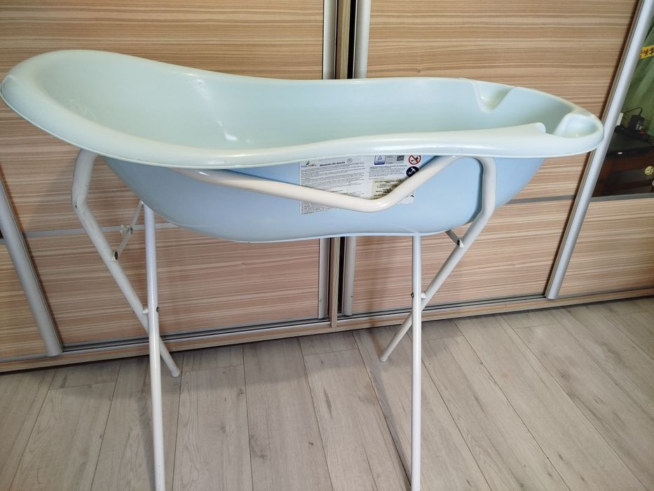 Stojak ,wanienka plus nosidełko dla niemowlaka