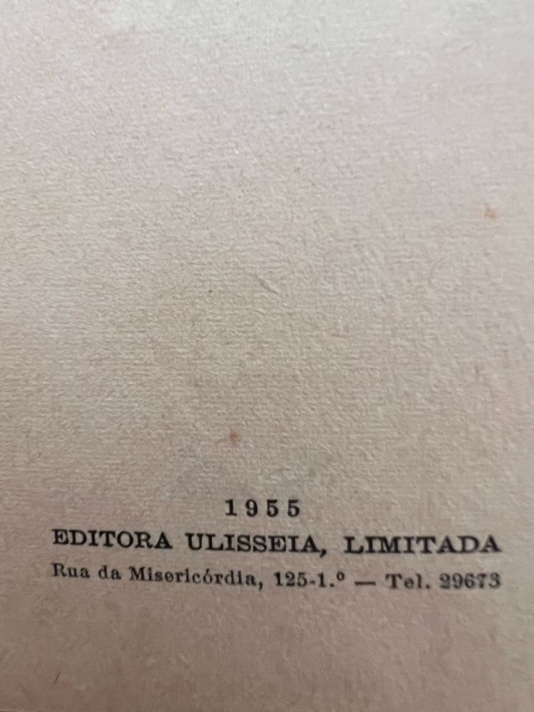 Livro “1984”-George Orwell.